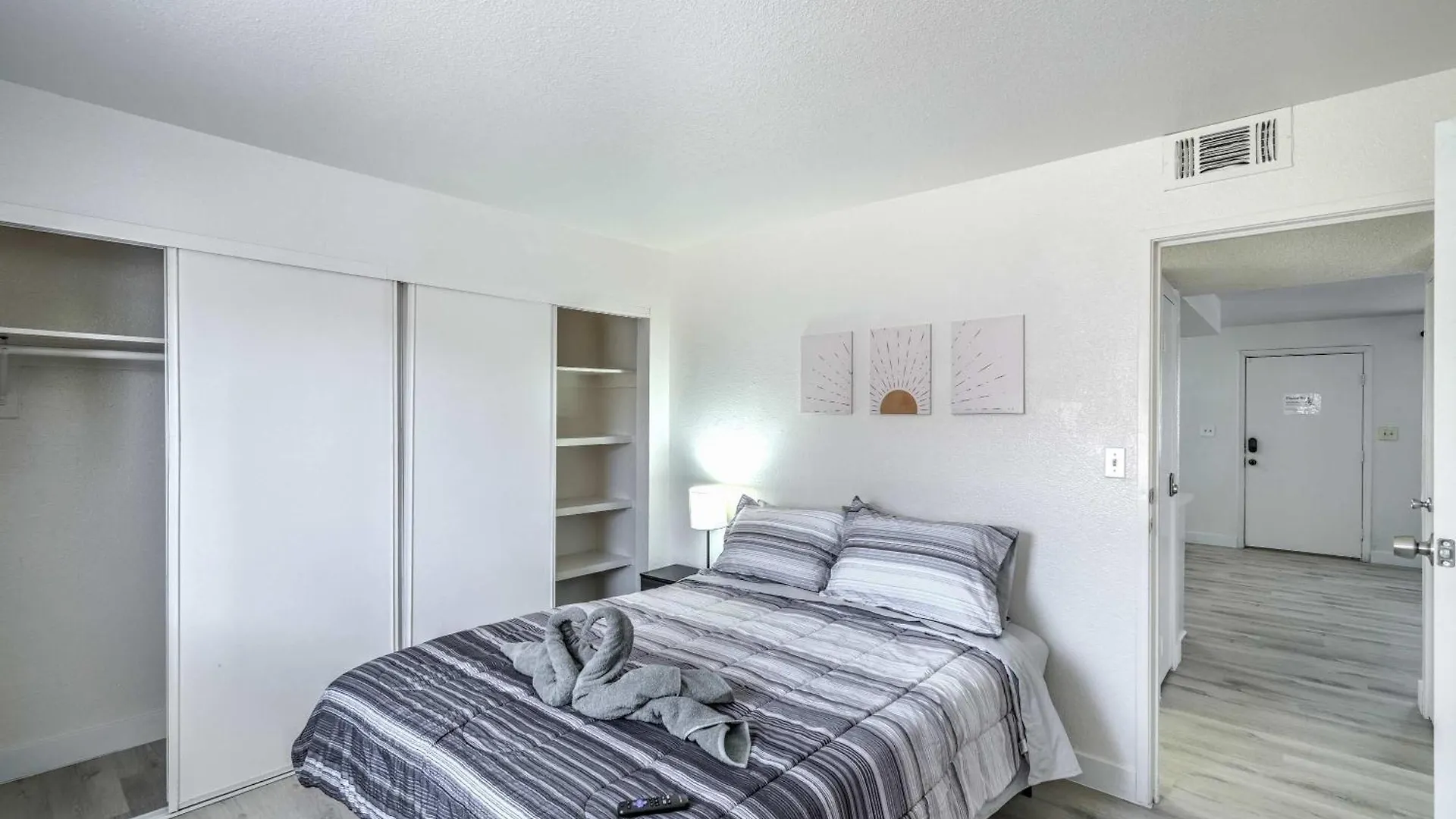 فيلا Vegas Getaway Near Strip! Sleeps 6! لاس فيغاس 0*,  الولايات المتحدة الأمريكية